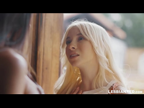 ❤️ La noia torna a casa uns mesos després i s'acaba menjant el cony de la seva madrastra ❤ Només porno al ca.pornogroupp.ru ❌